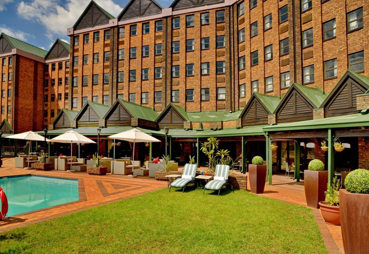 The Centurion Hotel Exterior photo